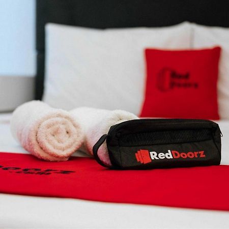 Reddoorz @ Simpang Pos Medan Hotel Exterior photo