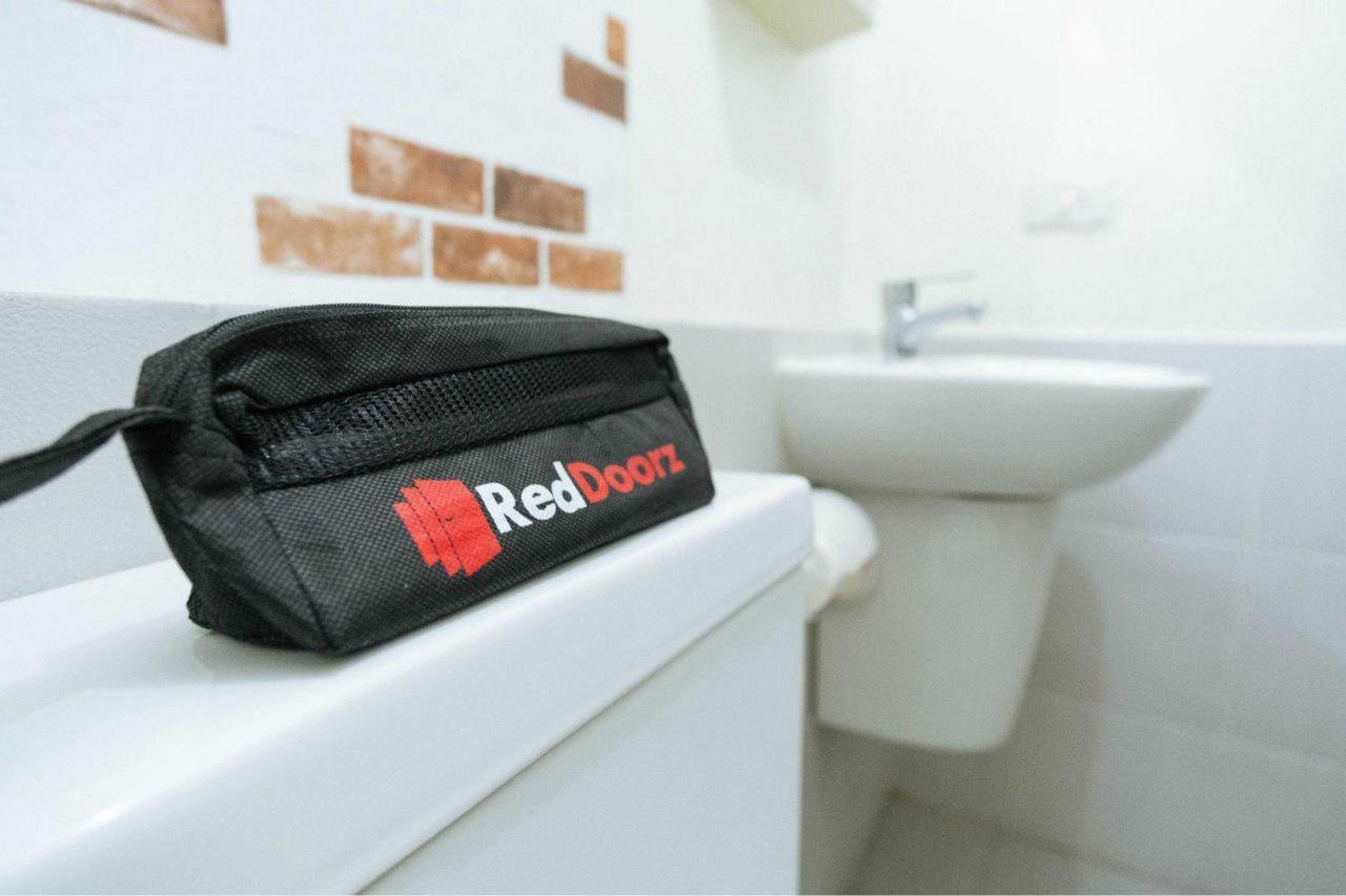 Reddoorz @ Simpang Pos Medan Hotel Exterior photo